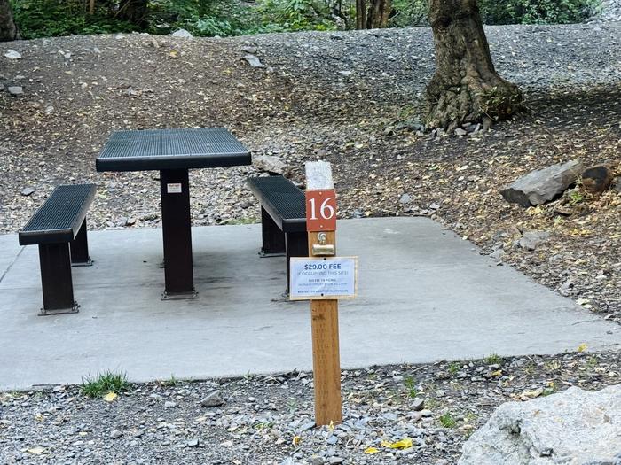 A photo of Site 016 of Loop LITT at LITTLE MILL with Picnic Table