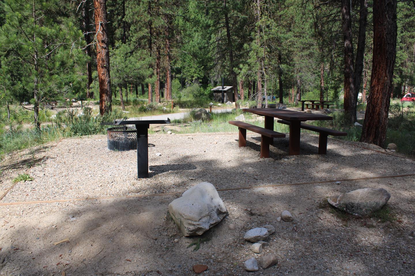 Site table and fire ring