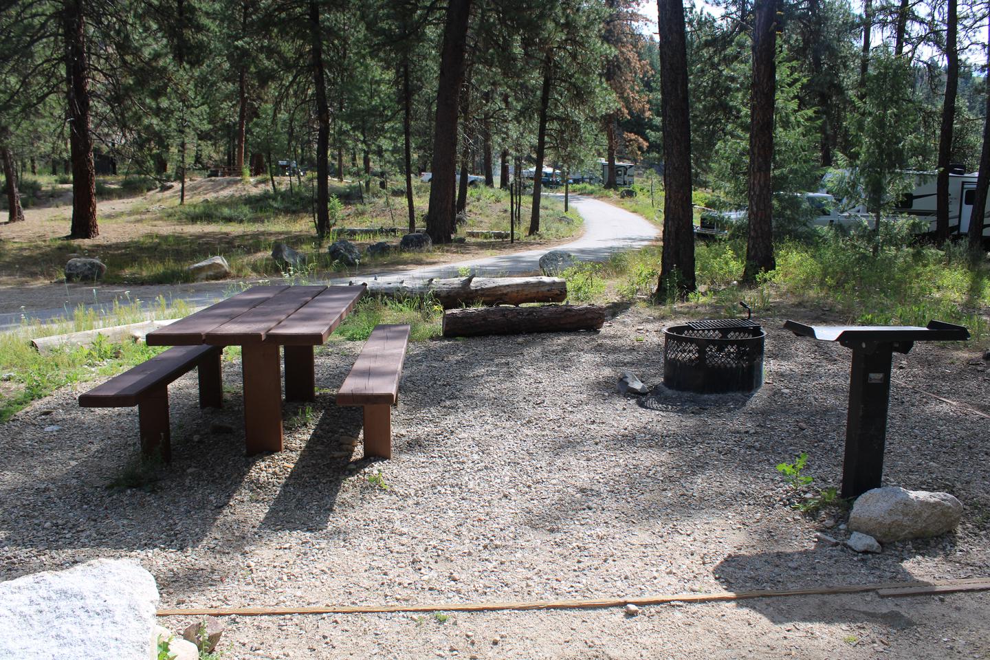 Site table and fire ring