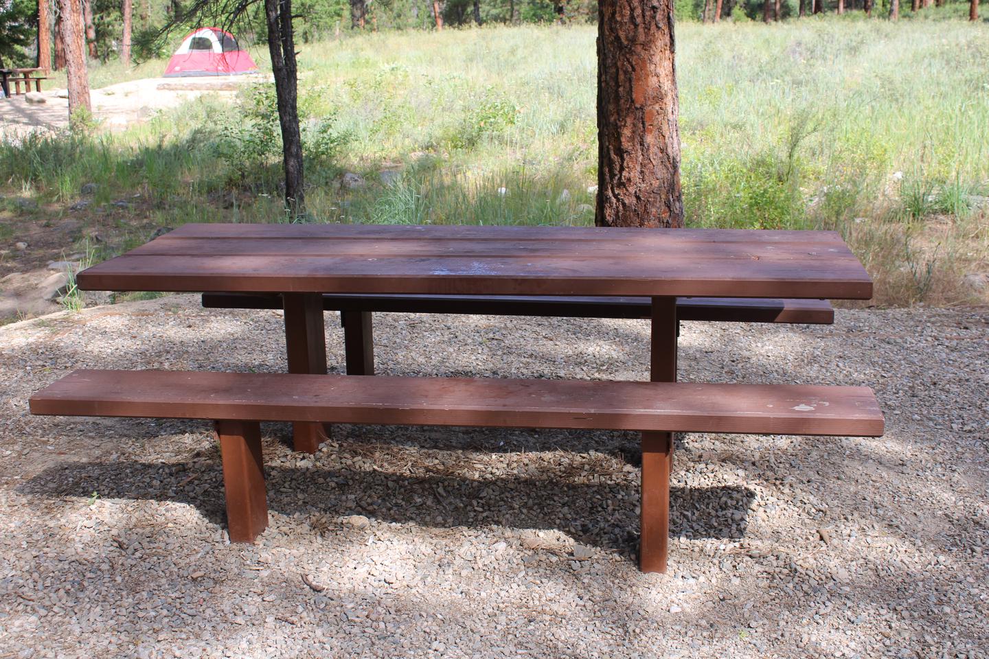 Site picnic table