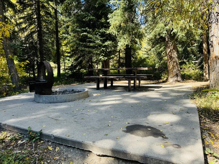 A photo of Site 057 of Loop SPIKE CAMP. Area B at GRANITE FLAT (UTAH)  with Picnic Table