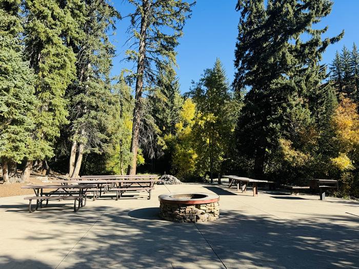 A photo of Site SANDWAGON of Loop GROUP at GRANITE FLAT (UTAH)  with Picnic Table