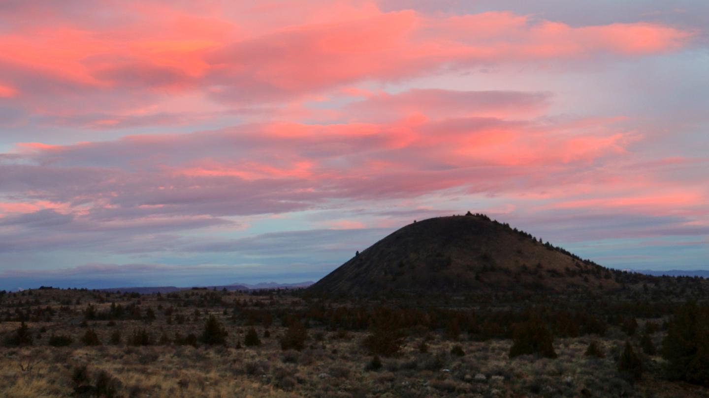 Sunset over Schonchin Butte