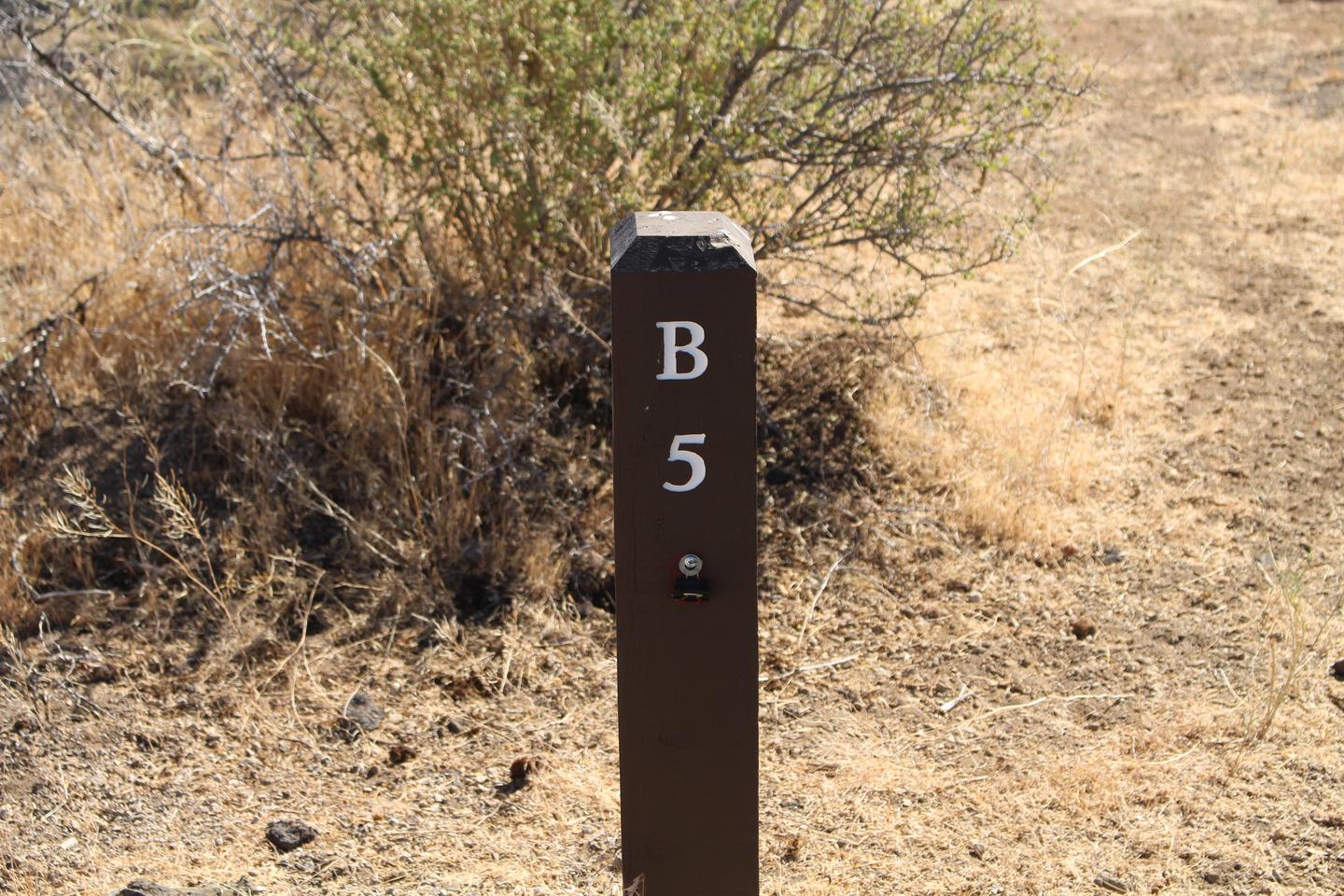 Site Post B5