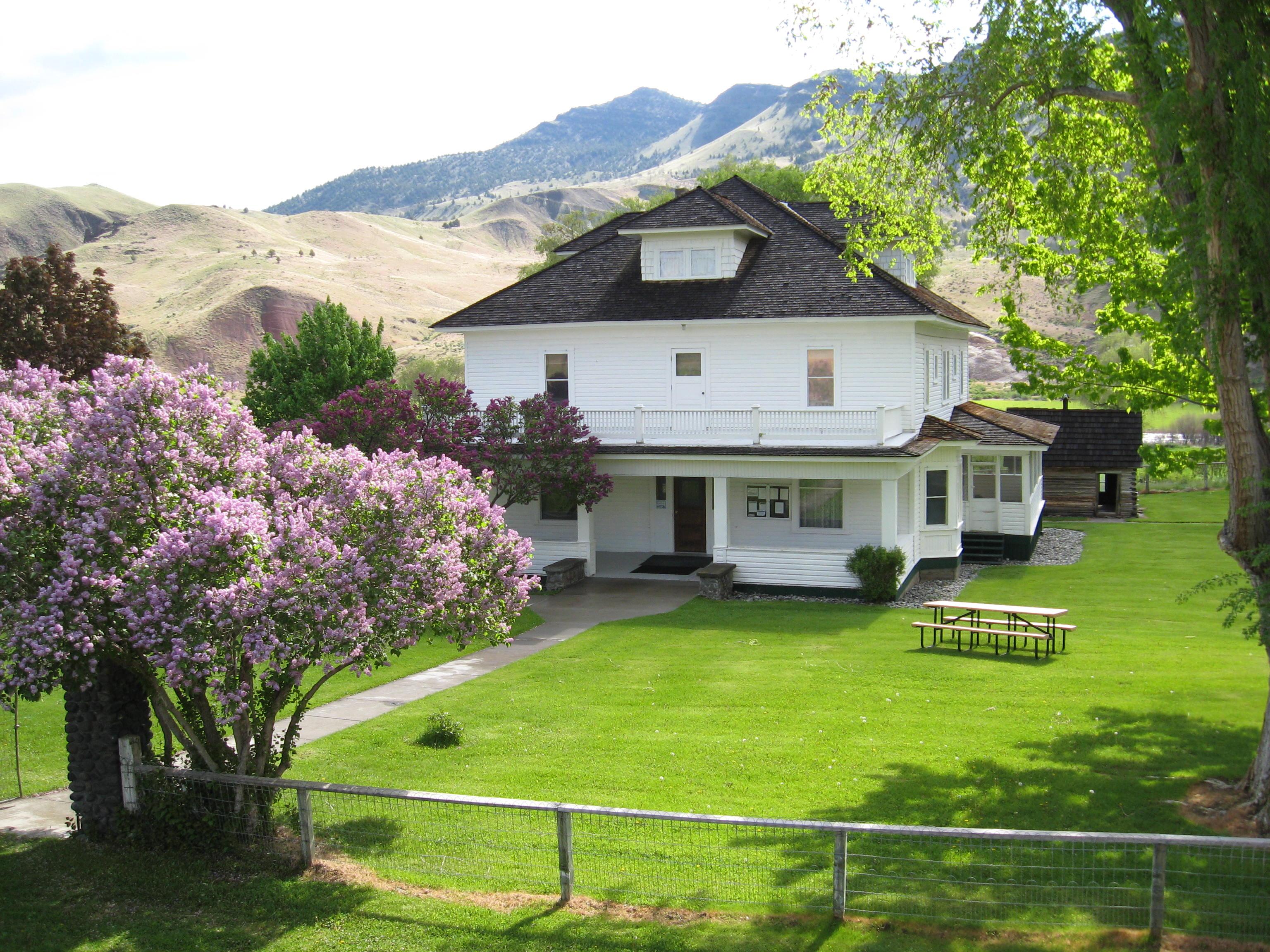 Cant Ranch House