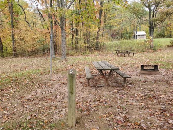 A photo of Site 05 of Loop NANCYS BOAT TO SHORE CAMPGROUND (PA)