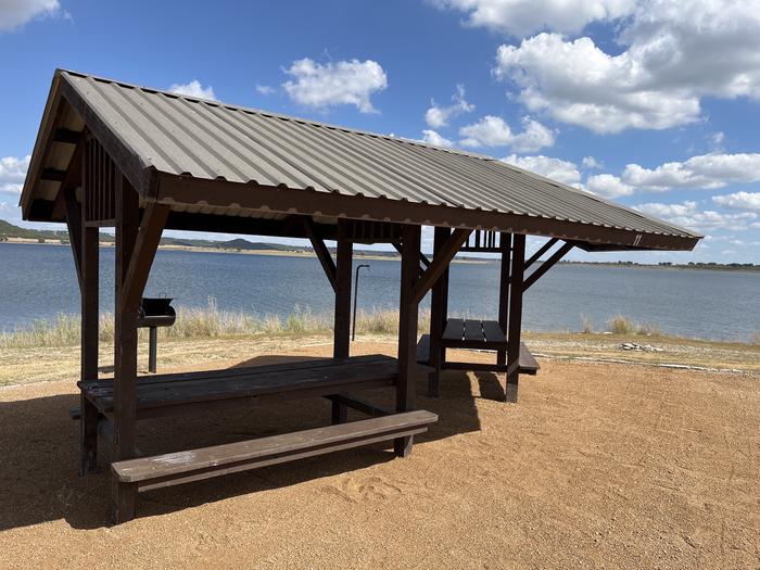 Picnic shelter 