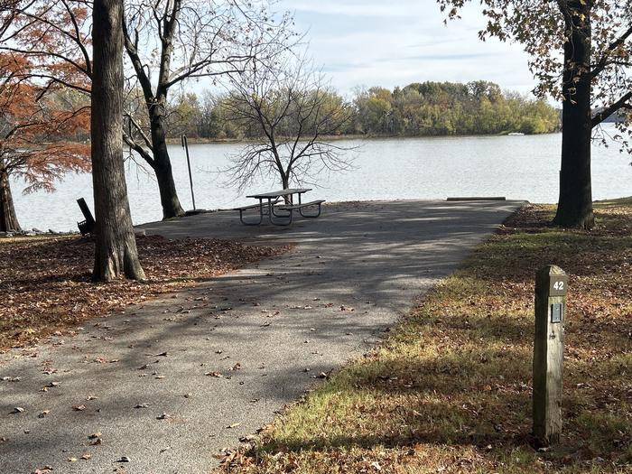 A photo of Site 042 of Loop DAM WEST at Dam West Campground