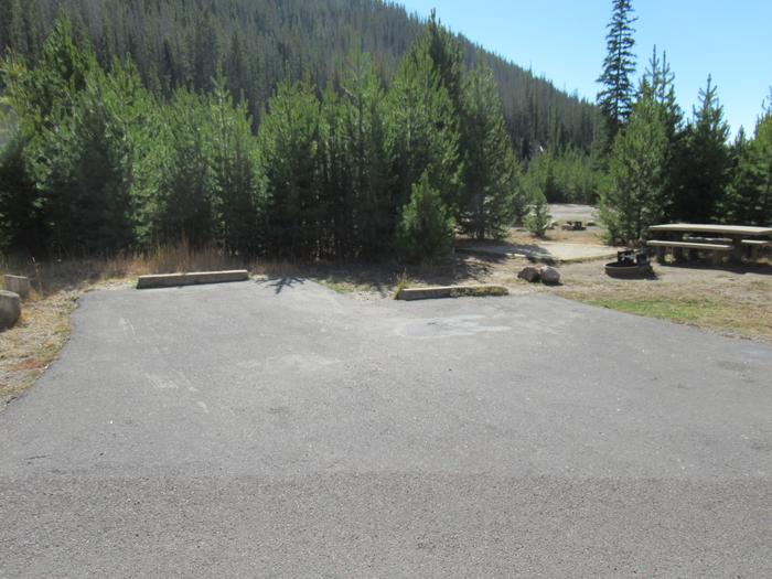 37BA photo of Site 37 of Loop B at Rocky Mountain National Park Timber Creek Campground