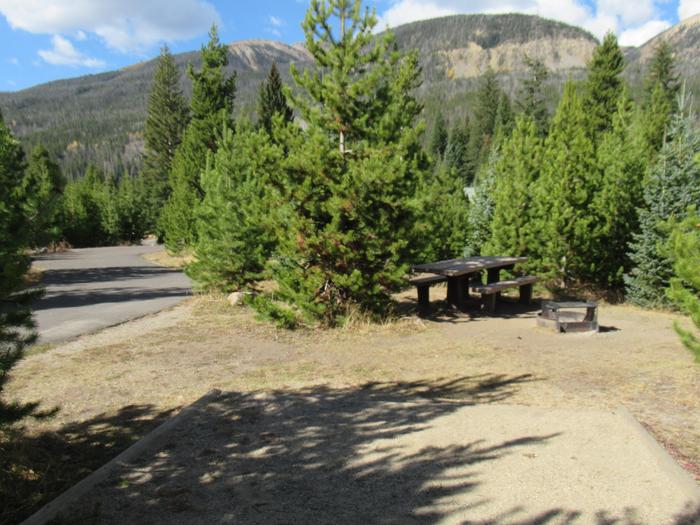 41BA photo of Site 41 of Loop B at Rocky Mountain National Park Timber Creek Campground