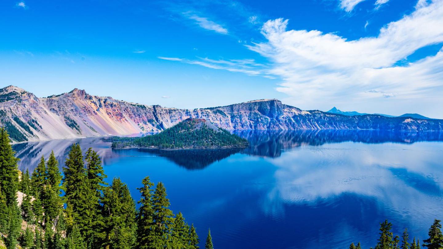 Crater Lake National ParkView of Wizard Island at Crater Lake National Park