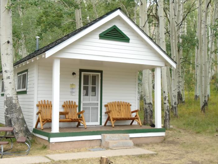 WARNER LAKE CABINReservable Cabin at Warner Lake CG