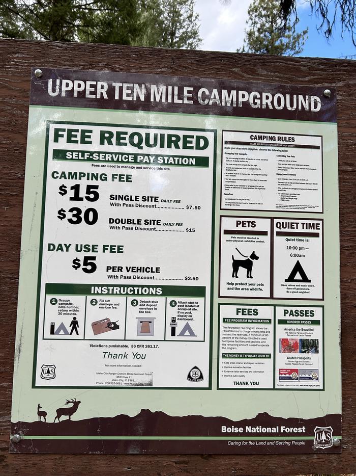 Sign that shows campground fees and rules.Ten Mile fees, rules, and regulations sign.