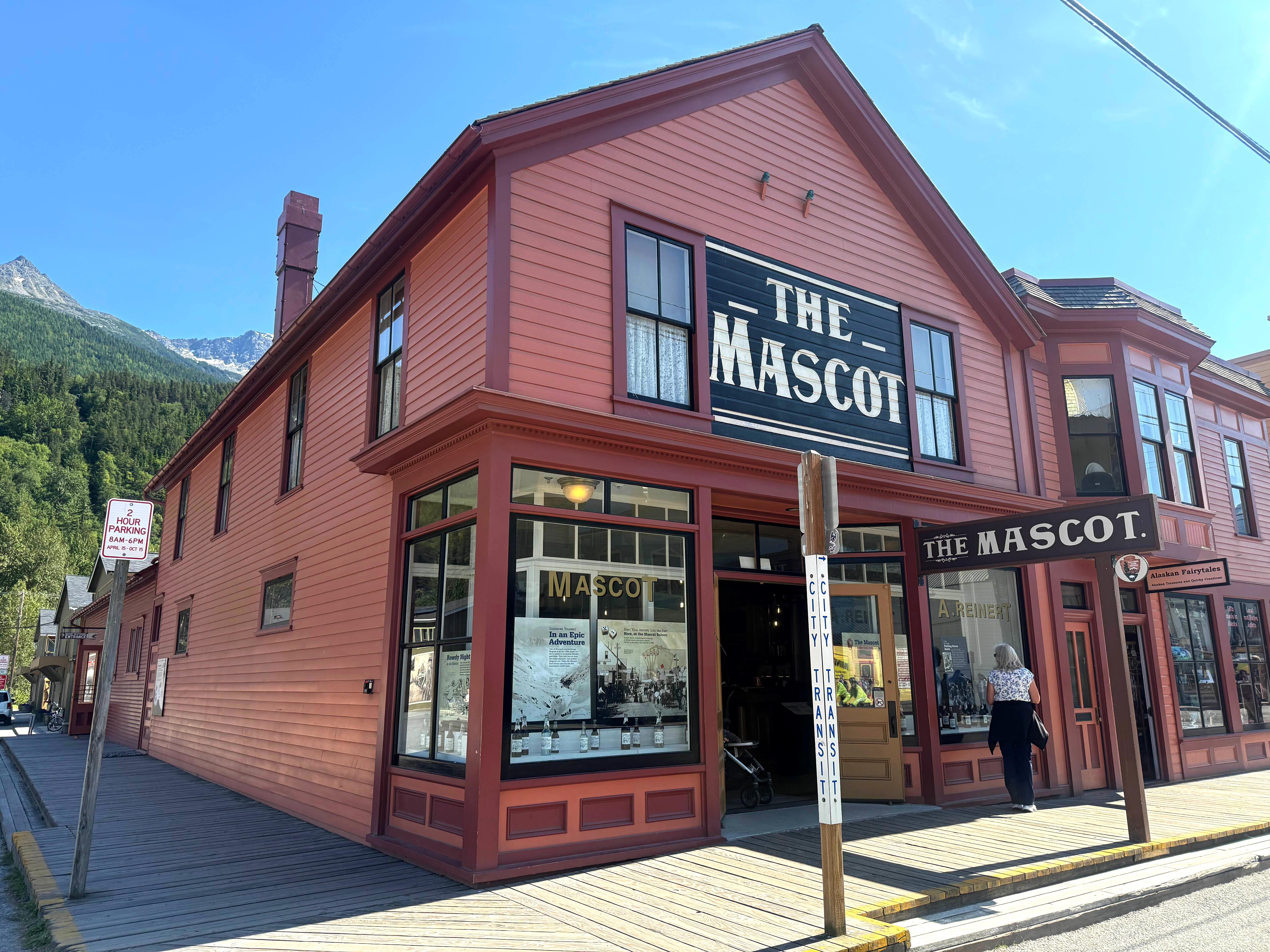 Mascot Saloon