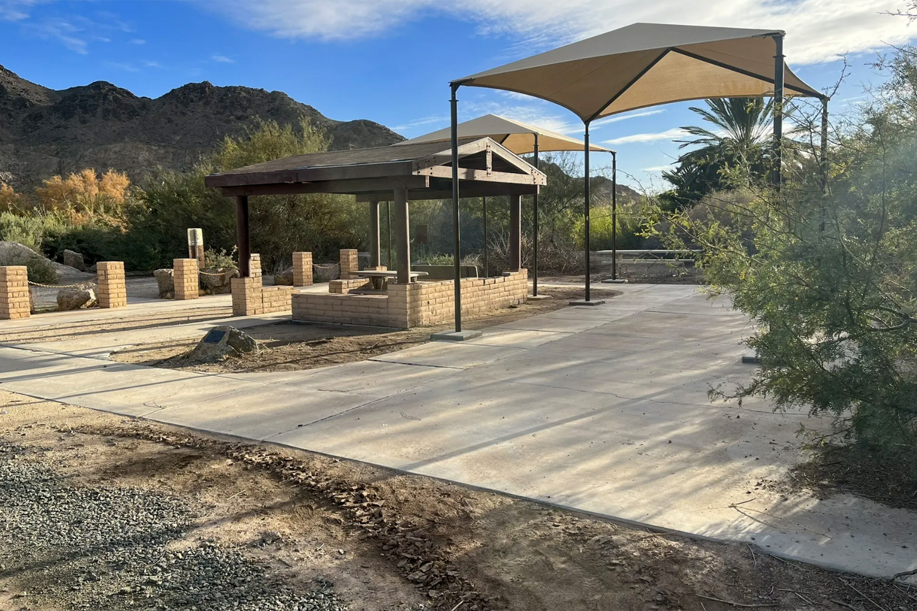 Betty's Kitchen Watchable Wildlife Viewing Area and National Recreation Trail picnic area