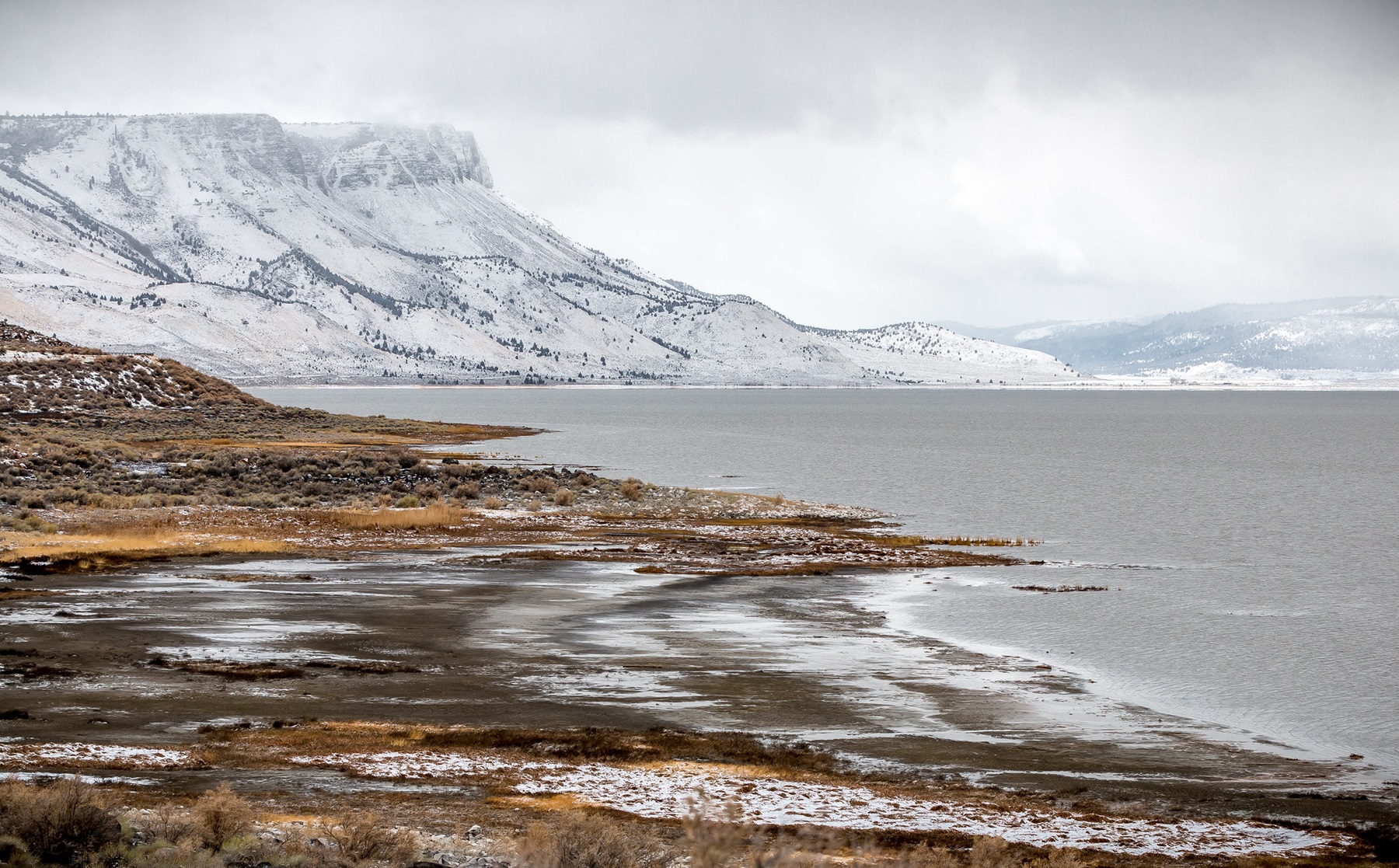 Lake Abert and Abert Rim