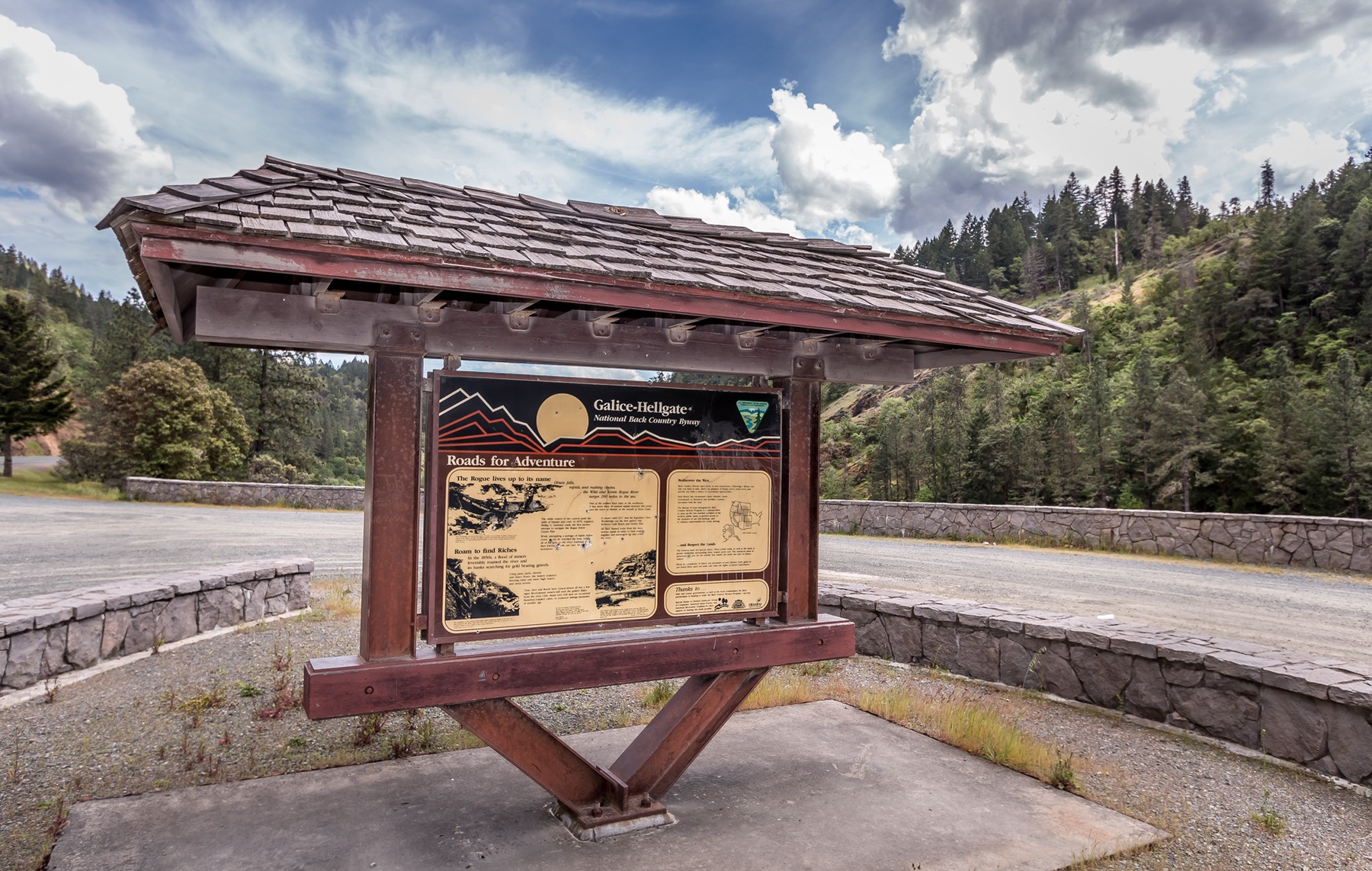 Informational sign at Hellgate Canyon Viewpoint on the Rogue River