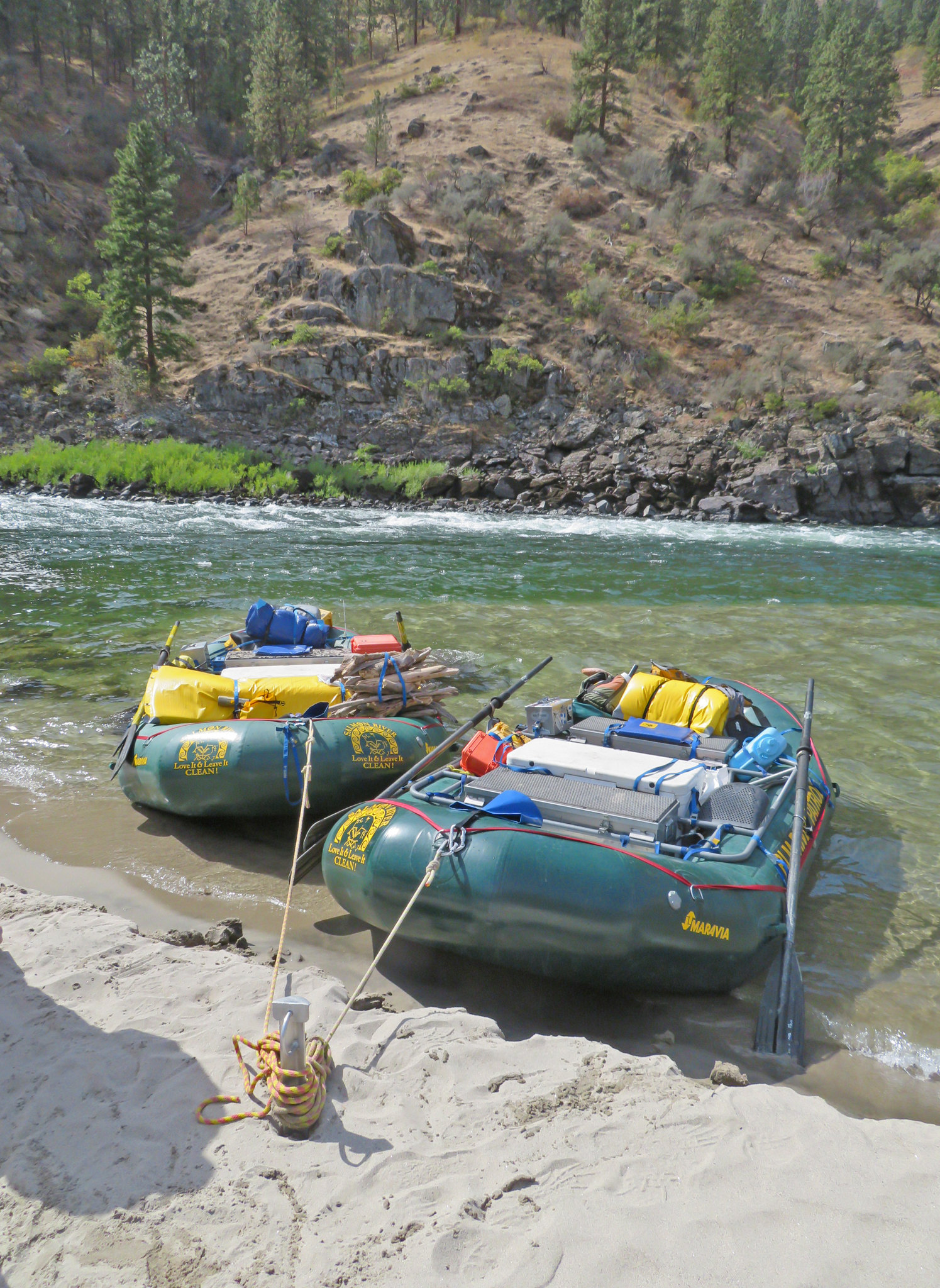Rafts on a sandy beach of the Lower Salmon