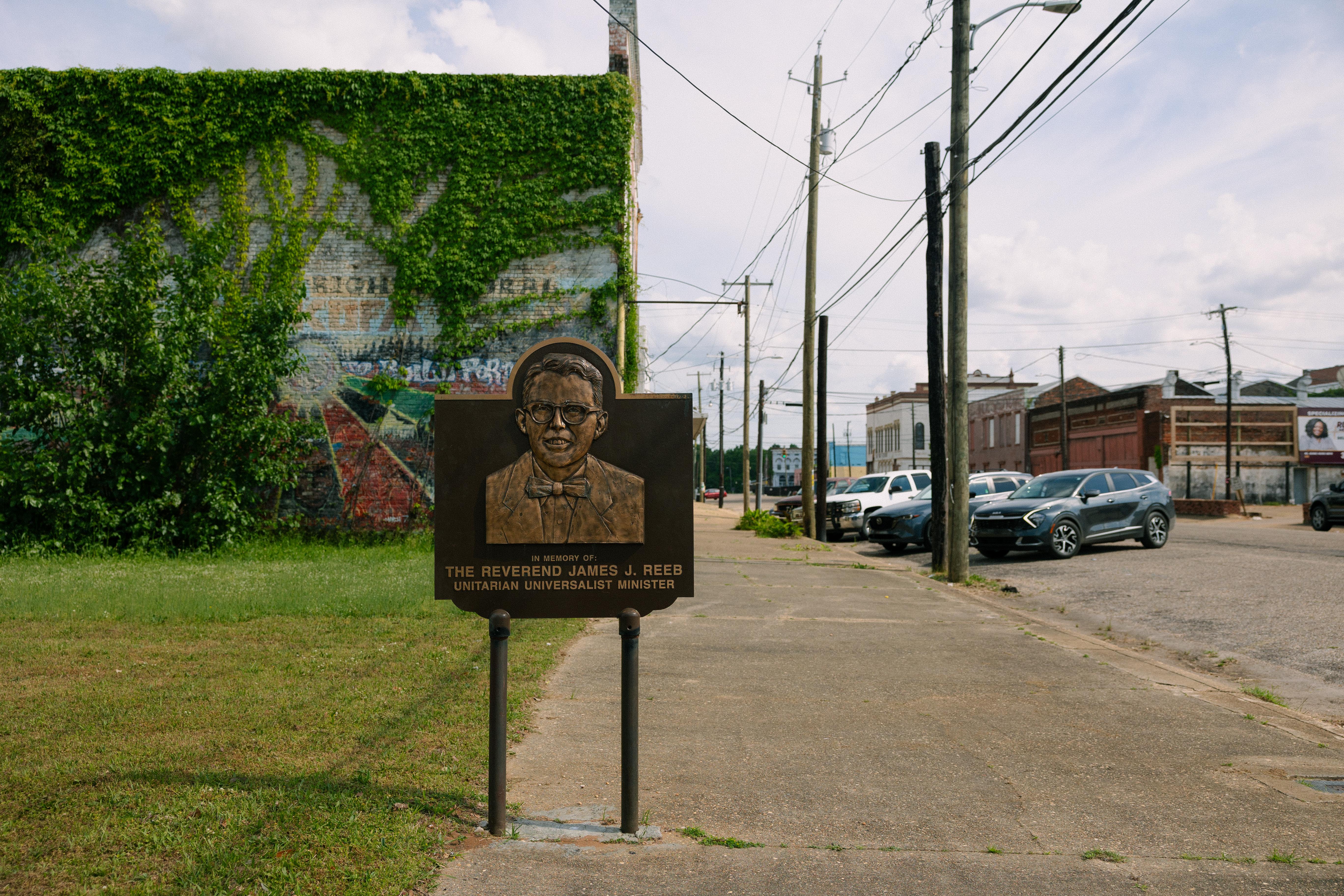 Selma To Montgomery National Historic Trail — James Reeb Monument
