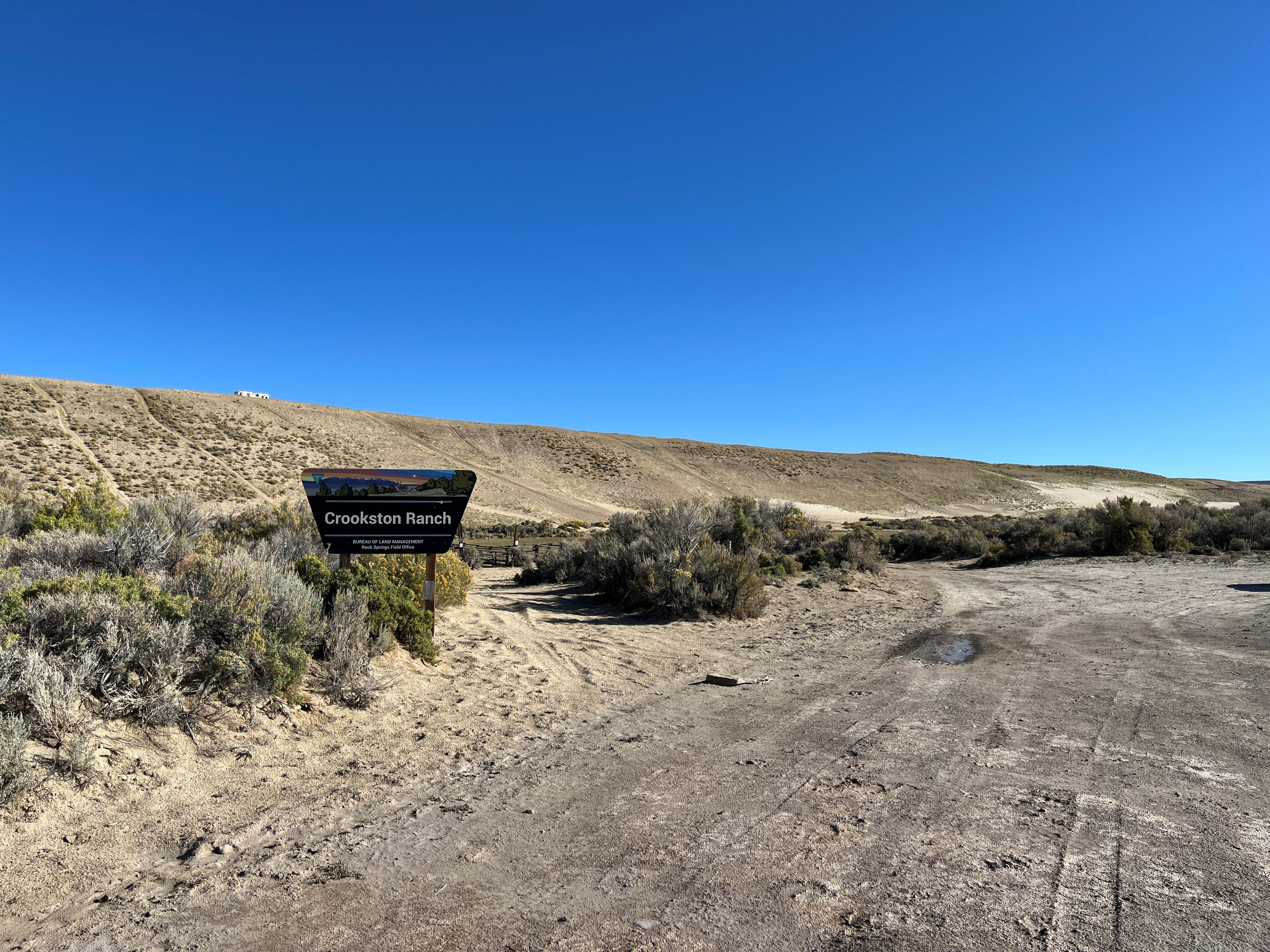 Crookston Ranch entrance sign and parking area