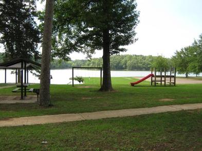 Preview photo of Davis Lake Campground