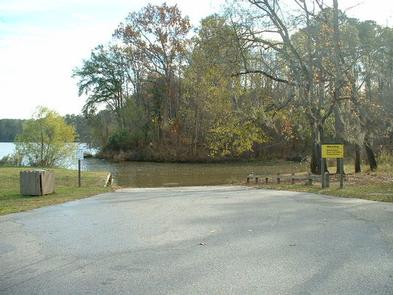 SERVICEBoat ramp in day use area