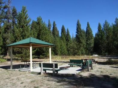 PEACE VALLEY CAMPGROUND-sheleterShelter at Peace Valley Campground