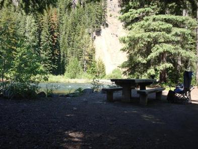 HELLS CROSSING CAMPGROUND