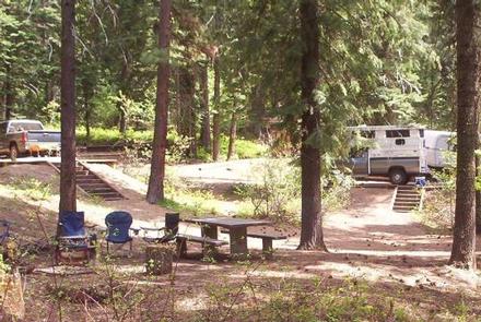 Campsites in Spring Creek Campground surrounded by Ponderosa Pine trees.Campsites 3 and 5 in Spring Creek Campground.