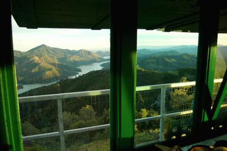 Preview photo of Hirz Mountain Lookout