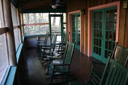 SPENCE CABIN PorchPorch with rocking chairs at Spence Cabin