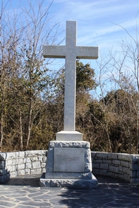 Memorial CrossNear Overlook