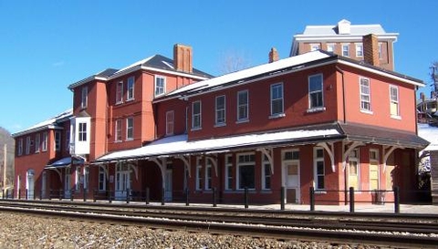 The Hinton Depot, built in 1912, still serves as an Amtrak station.