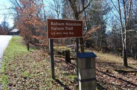 BALSAM MOUNTAIN CAMPGROUND Trail signBalsam Mountain Nature Trail sign